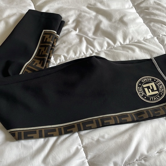 FENDI leggings from SSENSE - Picture 1 of 3